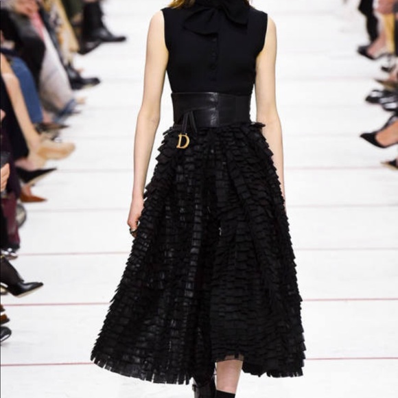 Gorgeous Dior lambskin saddle belt. Must have 🔥🔥 - Picture 5 of 15